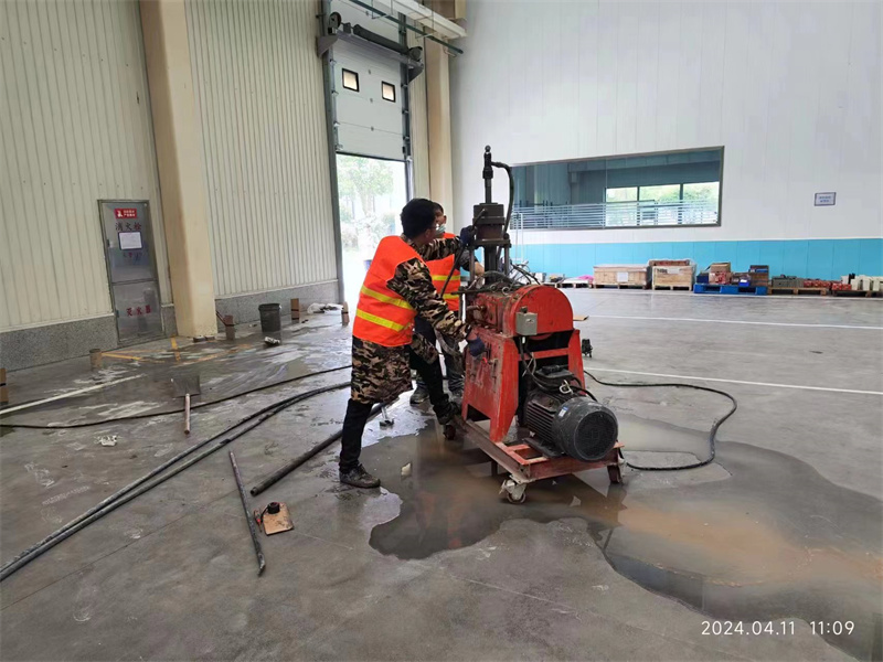 天桥厂房地面下沉塌陷注浆加固施工